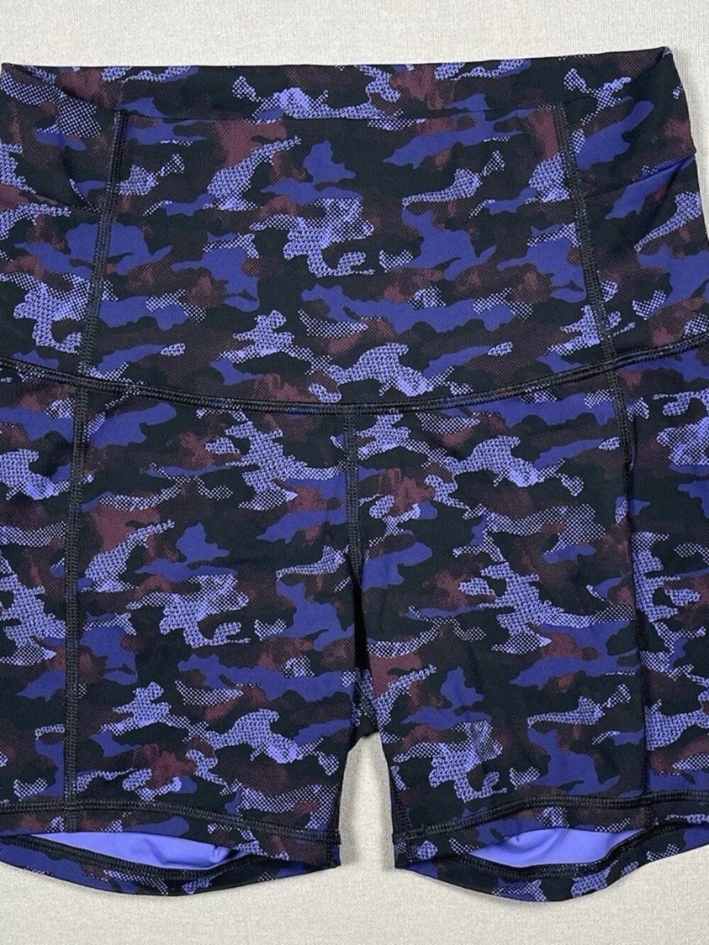 Lululemon Wunder Under Mini Hounds Camo Emperor Blue Black Shorts - Women Size 6